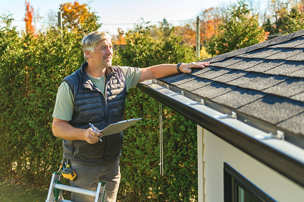 Professional Roofing technician working in Little Mountain, SC